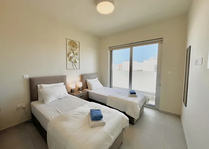 Mythical Blue Protaras